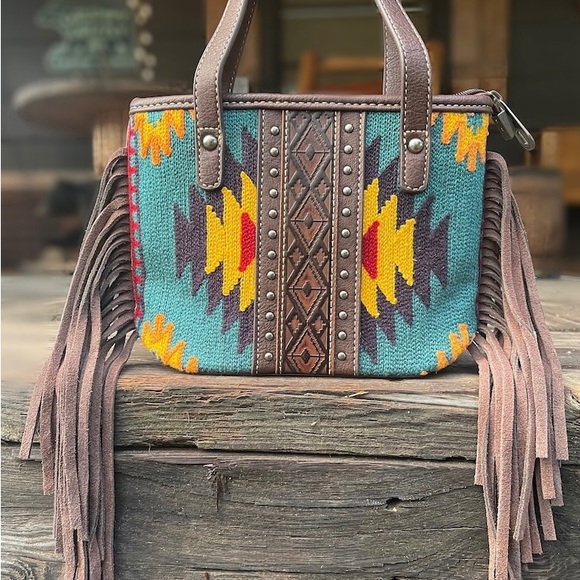OUT OF STOCK Montana West Aztec Tapestry Small Tote/Crossbody Bag - Picture 2 of 9
